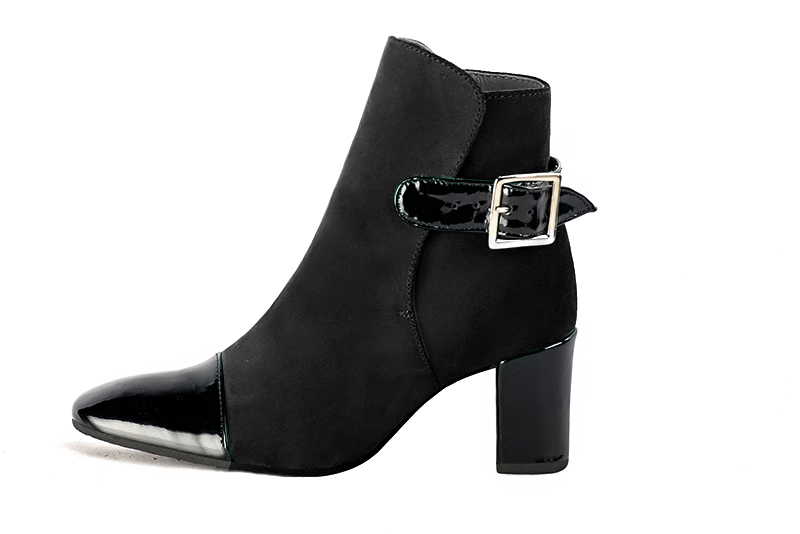 Boots habillees femme noir brillant Boots avec des boucles a l arriere Bout rond. Talon mi haut bottier. Modele Enzo Paris